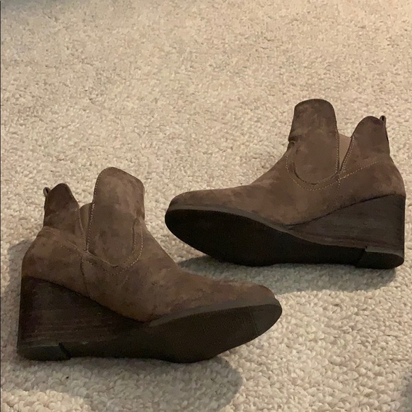 Booties - Picture 5 of 5